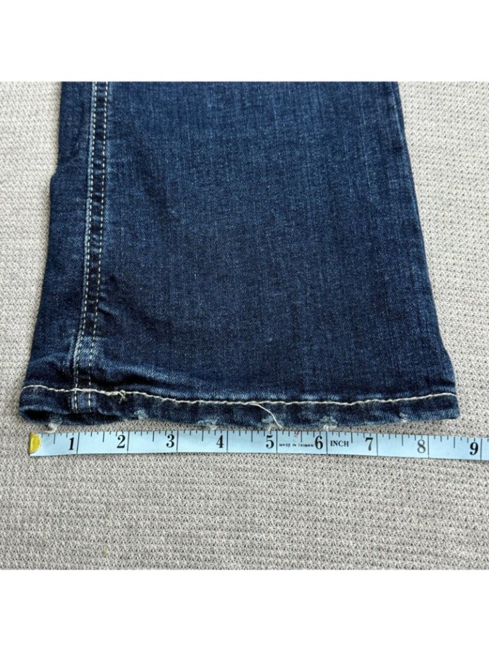 Silver Jeans Suki Womens Size 26W 31L Blue Denim Bootcut Leg Distressed Mid Rise - Picture 12 of 12